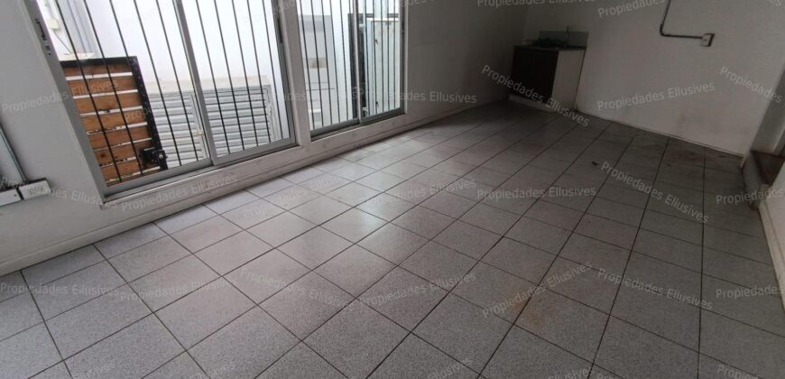 Propiedad Comercial en Arriendo – Ubicación Estratégica en Paradero 28