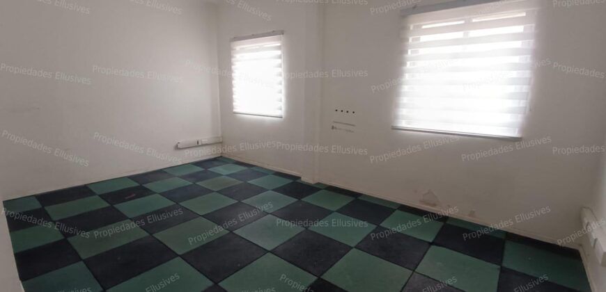 Propiedad Comercial en Arriendo – Ubicación Estratégica en Paradero 28