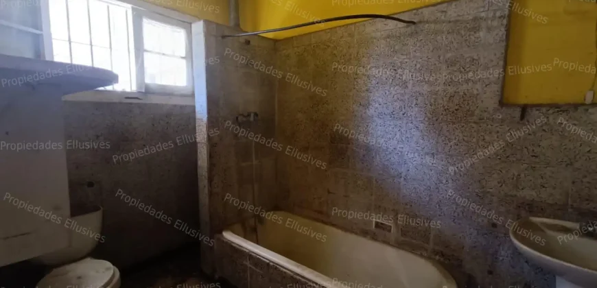 EN VENTA – Villa Alemana (Victoria esq. Primera),terreno de 750 m² con DOS casas