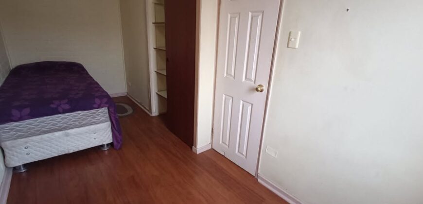 Vende Casa Estratégica en Esquina: Vivienda + Local Comercial