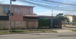 Vende Casa Estratégica en Esquina: Vivienda + Local Comercial