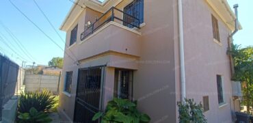 Arriendo Excelente Casa Comercial con Gran Terreno y Conectividad