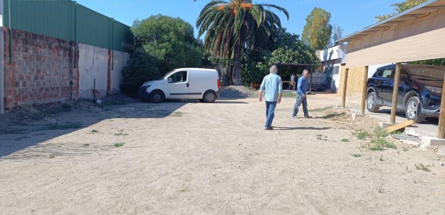 Arriendo Excelente Casa Comercial con Gran Terreno y Conectividad