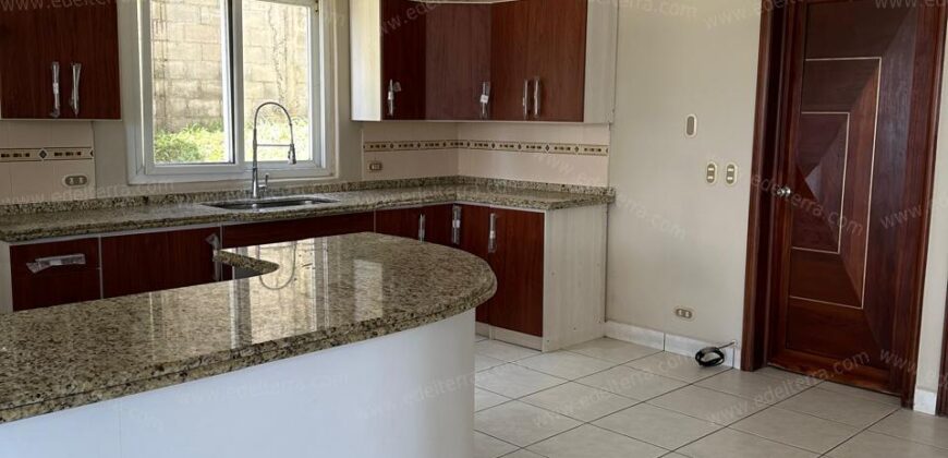 Mansion en Sierra Santa Elena: La Cumbre del Lujo y la Privacidad