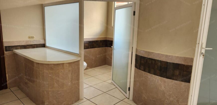 Mansion en Sierra Santa Elena: La Cumbre del Lujo y la Privacidad