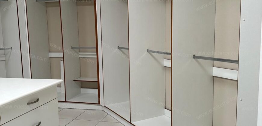 Mansion en Sierra Santa Elena: La Cumbre del Lujo y la Privacidad