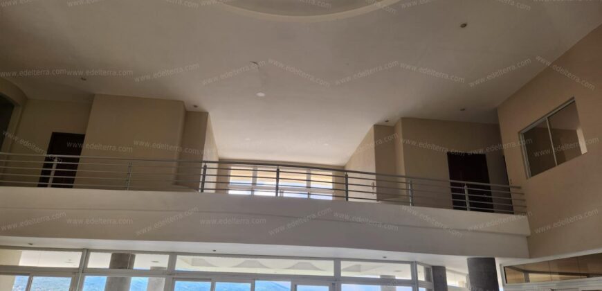 Mansion en Sierra Santa Elena: La Cumbre del Lujo y la Privacidad