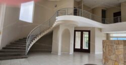 Mansion en Sierra Santa Elena: La Cumbre del Lujo y la Privacidad