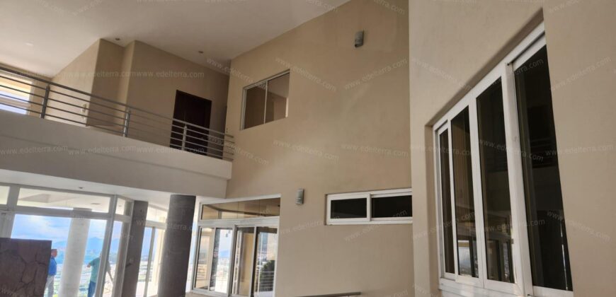 Mansion en Sierra Santa Elena: La Cumbre del Lujo y la Privacidad