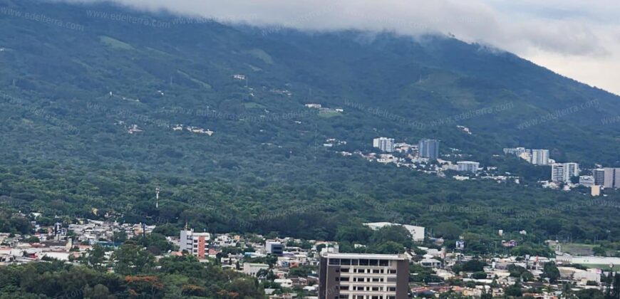 Mansion en Sierra Santa Elena: La Cumbre del Lujo y la Privacidad