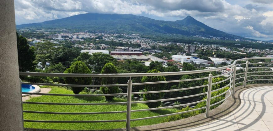 Mansion en Sierra Santa Elena: La Cumbre del Lujo y la Privacidad