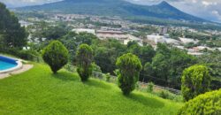 Mansion en Sierra Santa Elena: La Cumbre del Lujo y la Privacidad