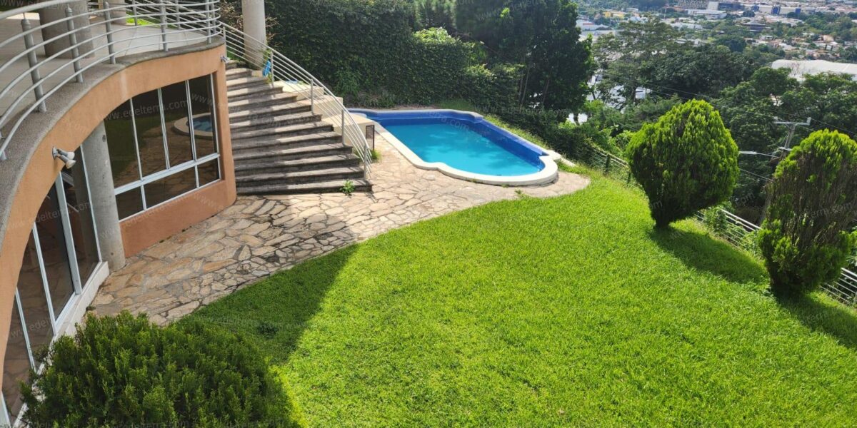 Mansion en Sierra Santa Elena: La Cumbre del Lujo y la Privacidad