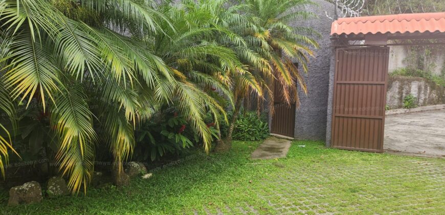 Mansion en Sierra Santa Elena: La Cumbre del Lujo y la Privacidad