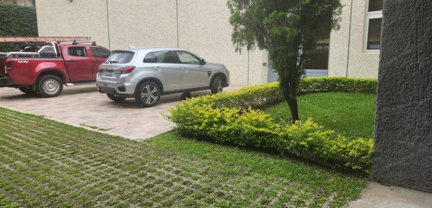 Mansion en Sierra Santa Elena: La Cumbre del Lujo y la Privacidad