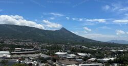 Mansion en Sierra Santa Elena: La Cumbre del Lujo y la Privacidad