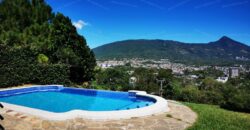 Mansion en Sierra Santa Elena: La Cumbre del Lujo y la Privacidad