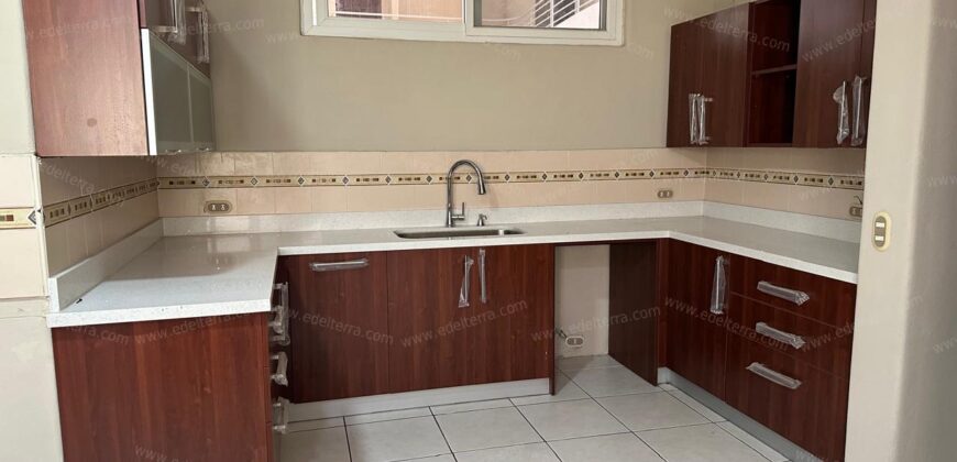 Mansion en Sierra Santa Elena: La Cumbre del Lujo y la Privacidad