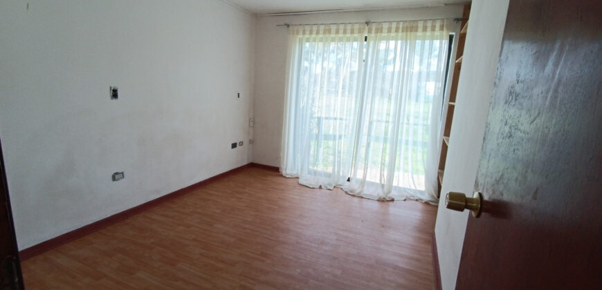 ¡Gran Oportunidad de Inversión en Villa Alemana! Parcela con 3 Casas y Rentabilidad Inmediata