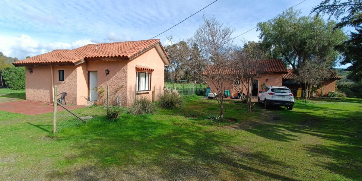 ¡Gran Oportunidad de Inversión en Villa Alemana! Parcela con 3 Casas y Rentabilidad Inmediata