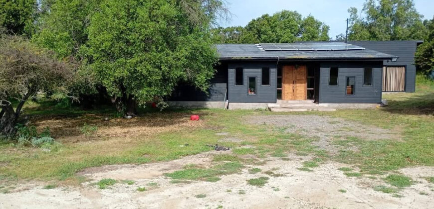 Oportunidad en Papudo: Gran propiedad de 30.000 m² con piscina en sector El Tome