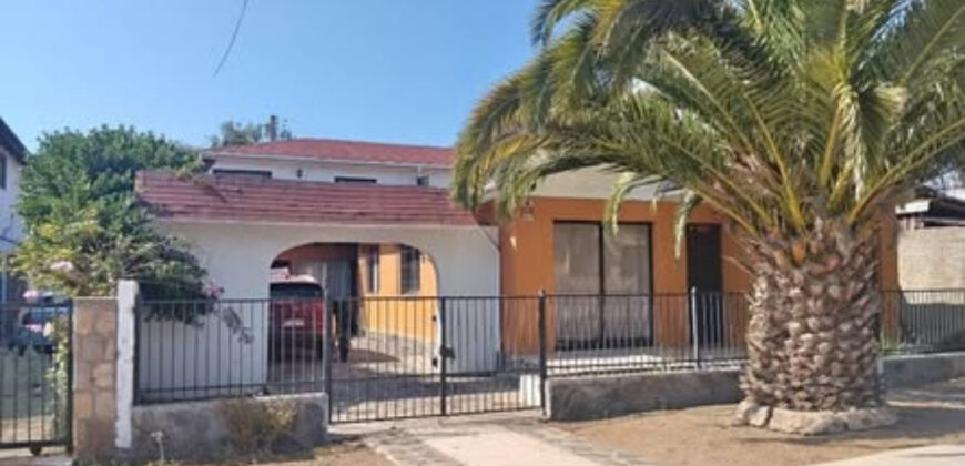 ¡Oportunidad de Inversión en Papudo! Propiedad con 3 Casas Independientes y Rentabilidad Inmediata