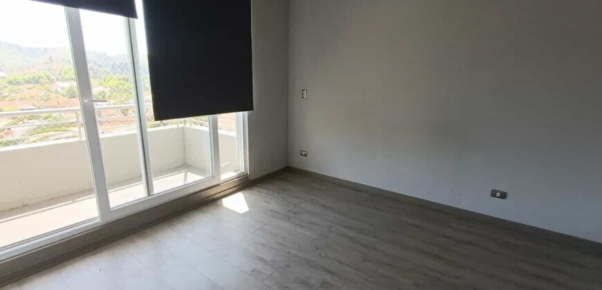 Venta de Espectacular Departamento Céntrico en Villa Alemana: Excelente Conectividad y Vista Panorámica