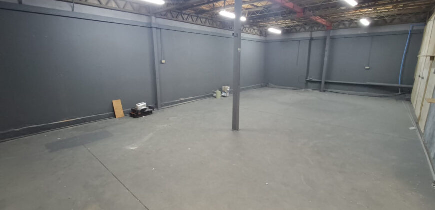 Arriendo Excelente Local / Bodega de 250 m² + Oficina y Estacionamiento – Villa Alemana
